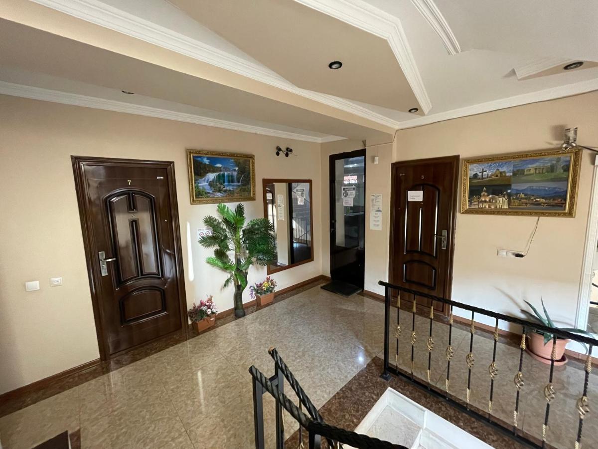 קוטאיסי Imperator 1 Hotel מראה חיצוני תמונה