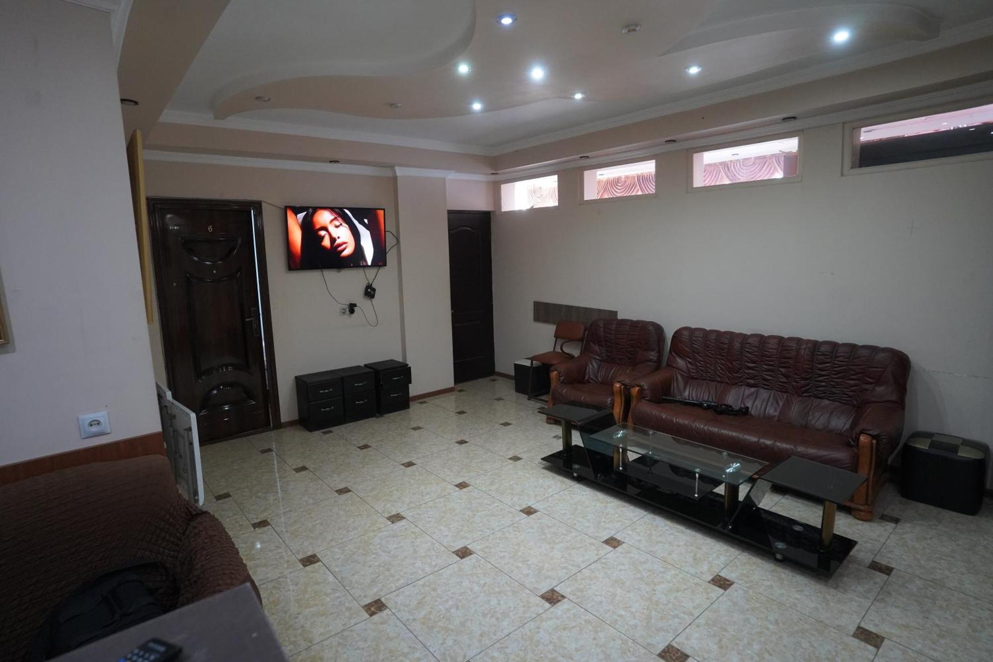 קוטאיסי Imperator 1 Hotel מראה חיצוני תמונה